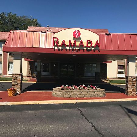 Ramada By Wyndham אלברט לי מראה חיצוני תמונה