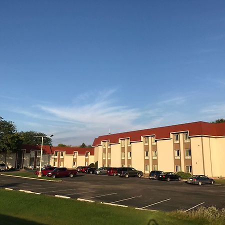 Ramada By Wyndham אלברט לי מראה חיצוני תמונה