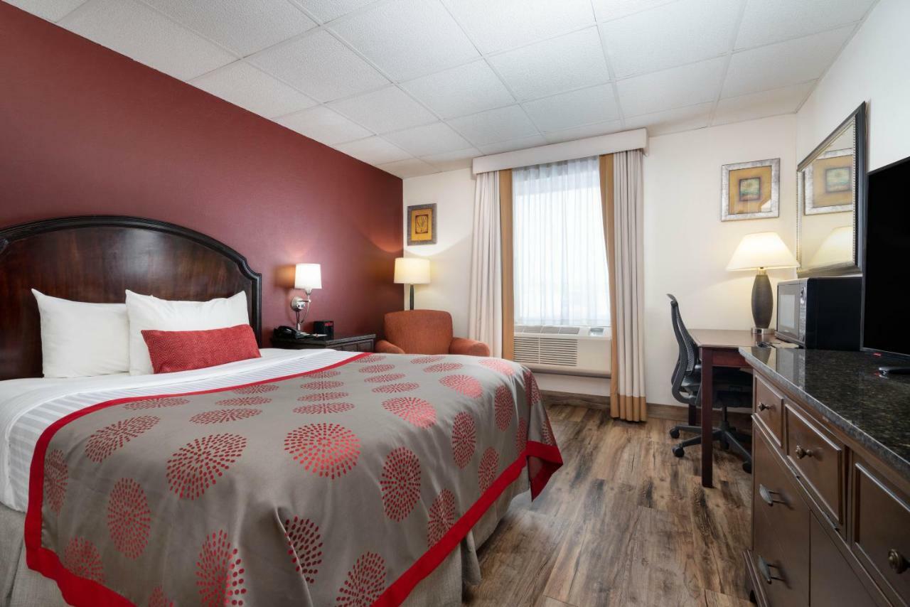 Ramada By Wyndham אלברט לי מראה חיצוני תמונה