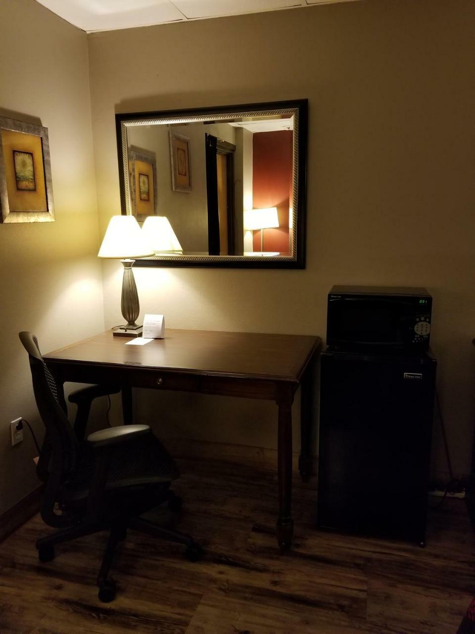 Ramada By Wyndham אלברט לי מראה חיצוני תמונה