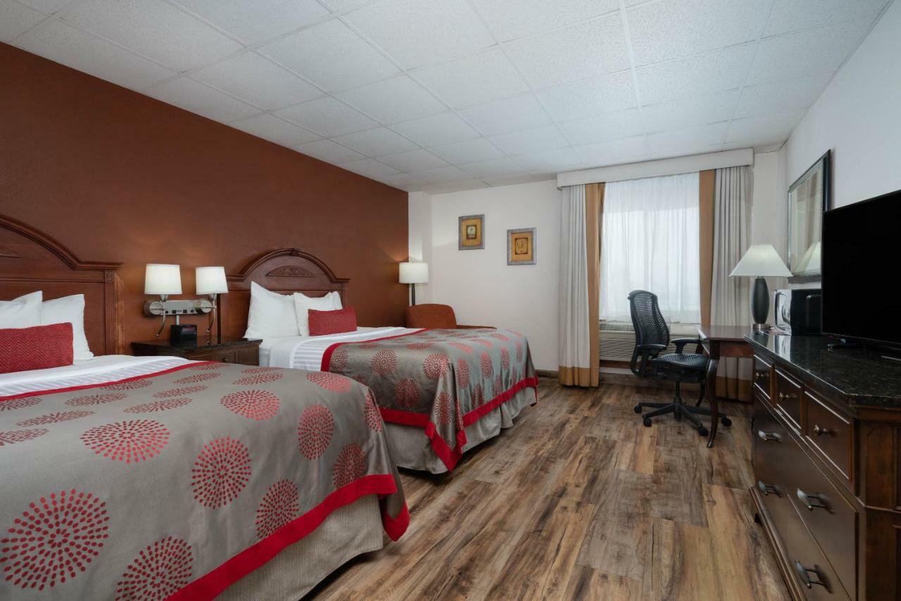 Ramada By Wyndham אלברט לי מראה חיצוני תמונה