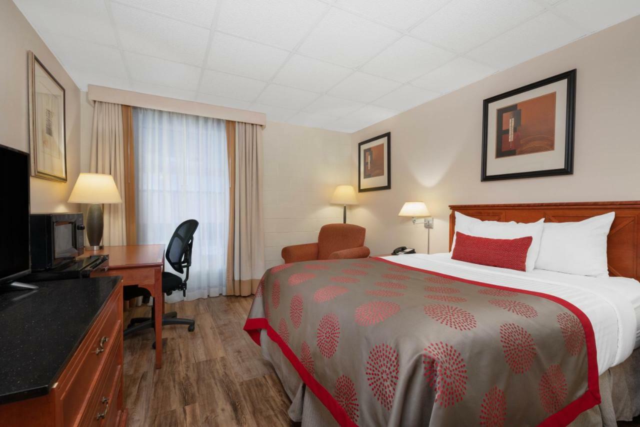 Ramada By Wyndham אלברט לי מראה חיצוני תמונה